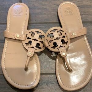 8.5 Tory Burch Sandals
